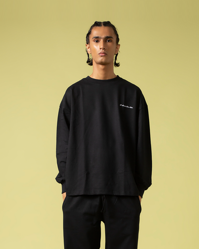 NOVA BLACK OVERSIZED LONG SLEEVE T-SHIRT