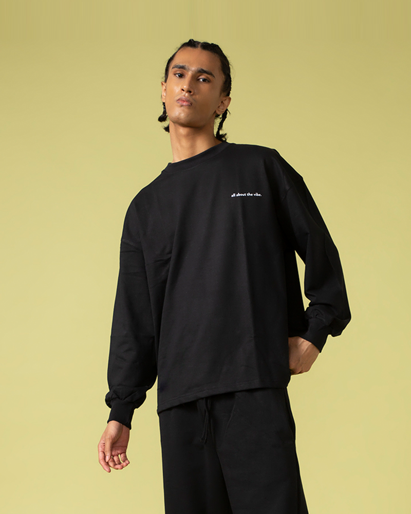 NOVA BLACK OVERSIZED LONG SLEEVE T-SHIRT