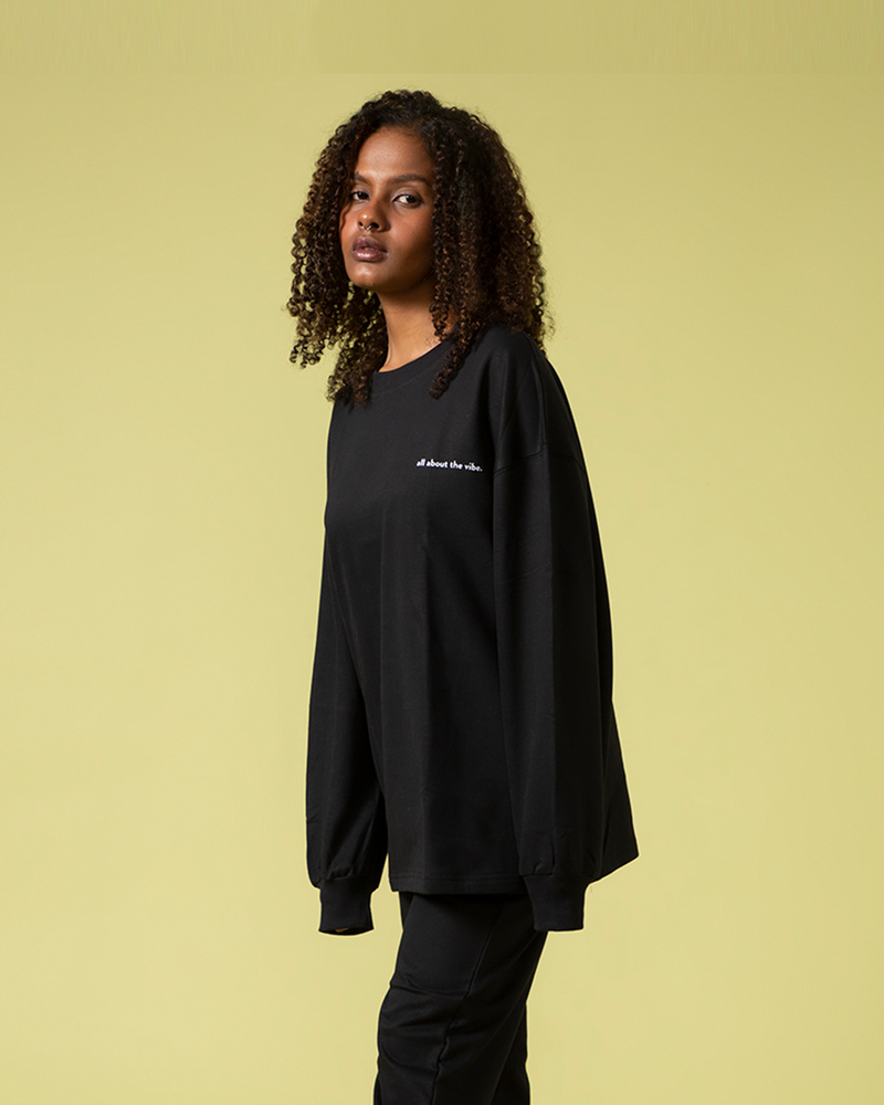 NOVA BLACK OVERSIZED LONG SLEEVE T-SHIRT